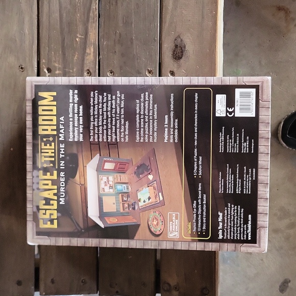 Escape the Room Board Game - Picture 2 of 2